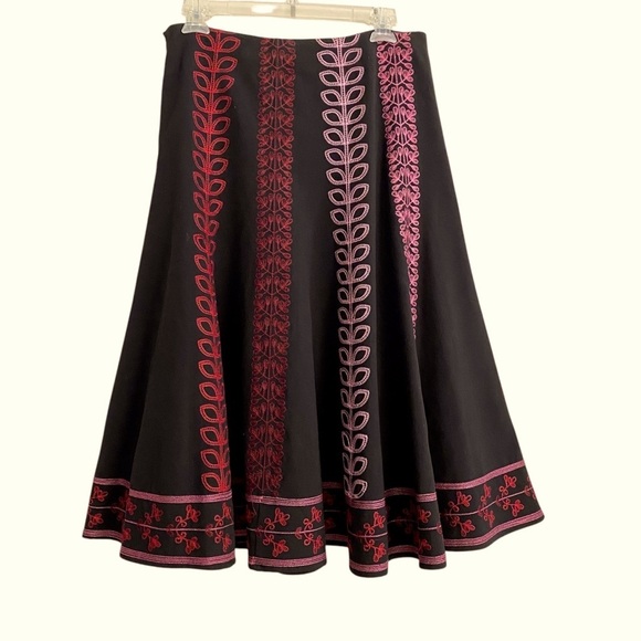 Sunny Leigh Black Skirt Size 8 Boho Flared Midi Maxi Floral Embroidery A-line - Picture 2 of 10